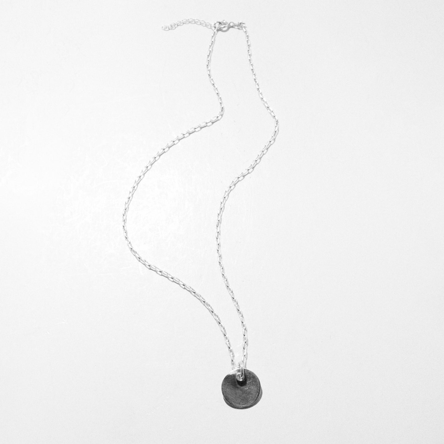 LOOPHOLE PENDANT