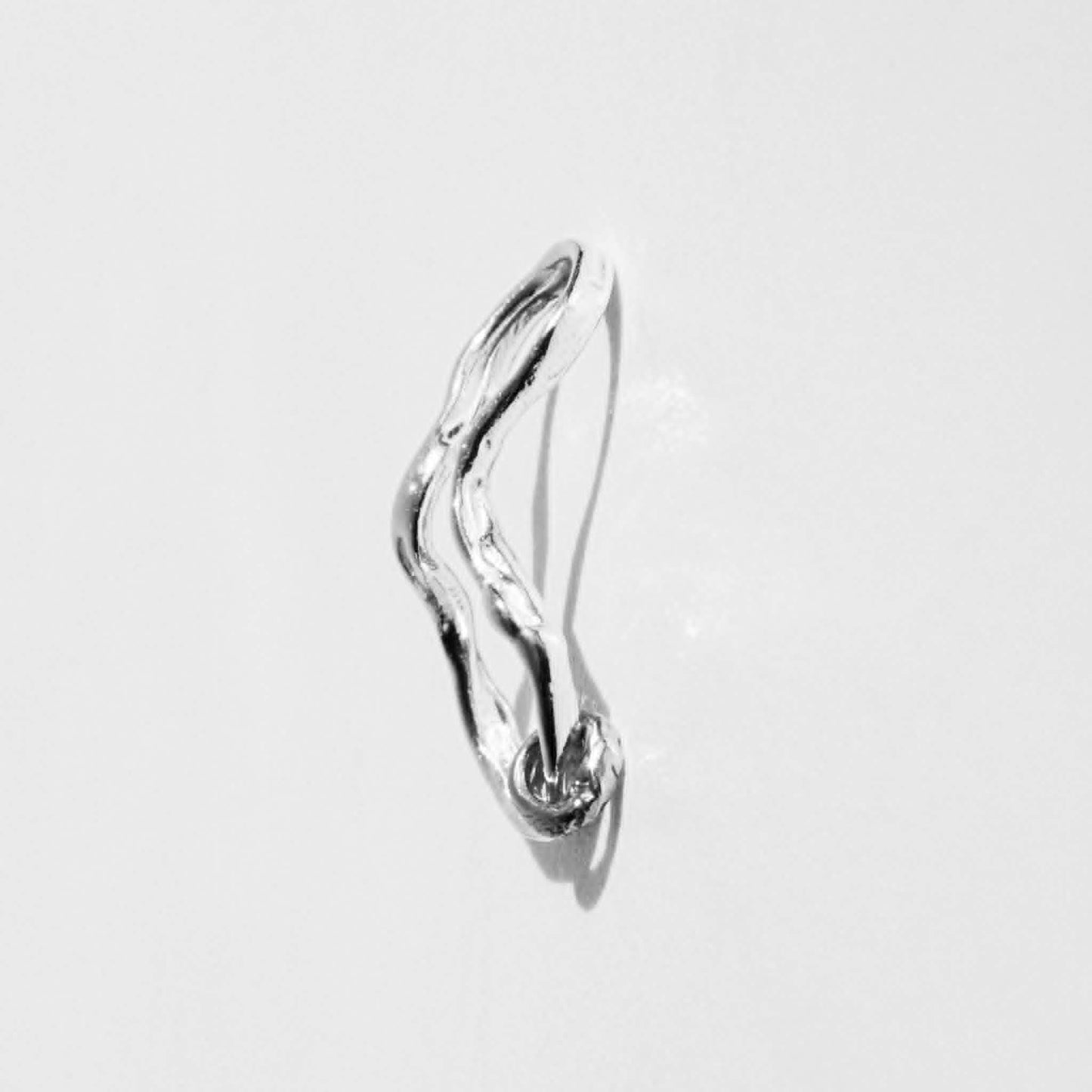 MOLTEN FLOW CUFF - LOOPED