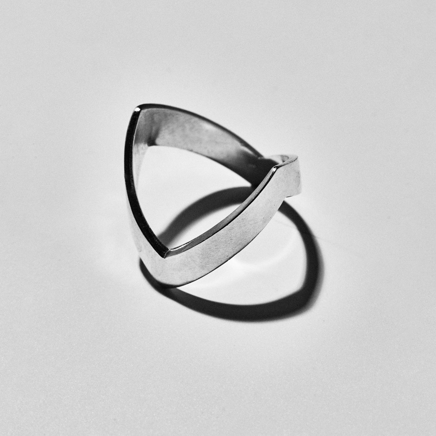 V RING