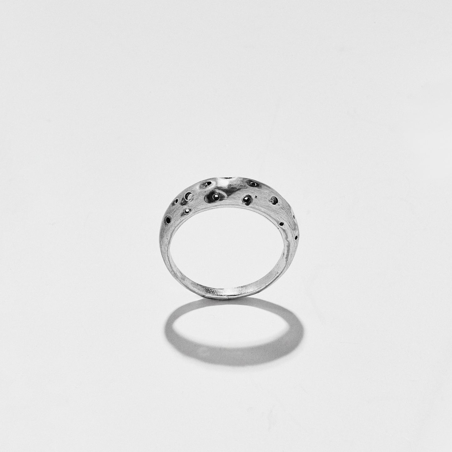 LUNAR RING